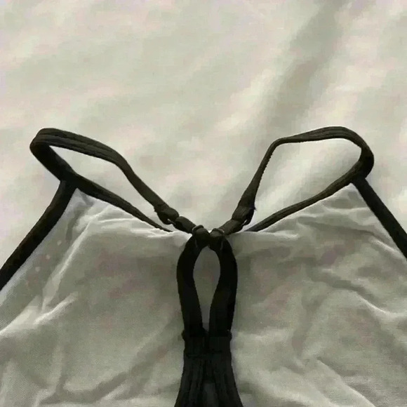 Victoria Secret Sport Bra - Picture 4 of 5